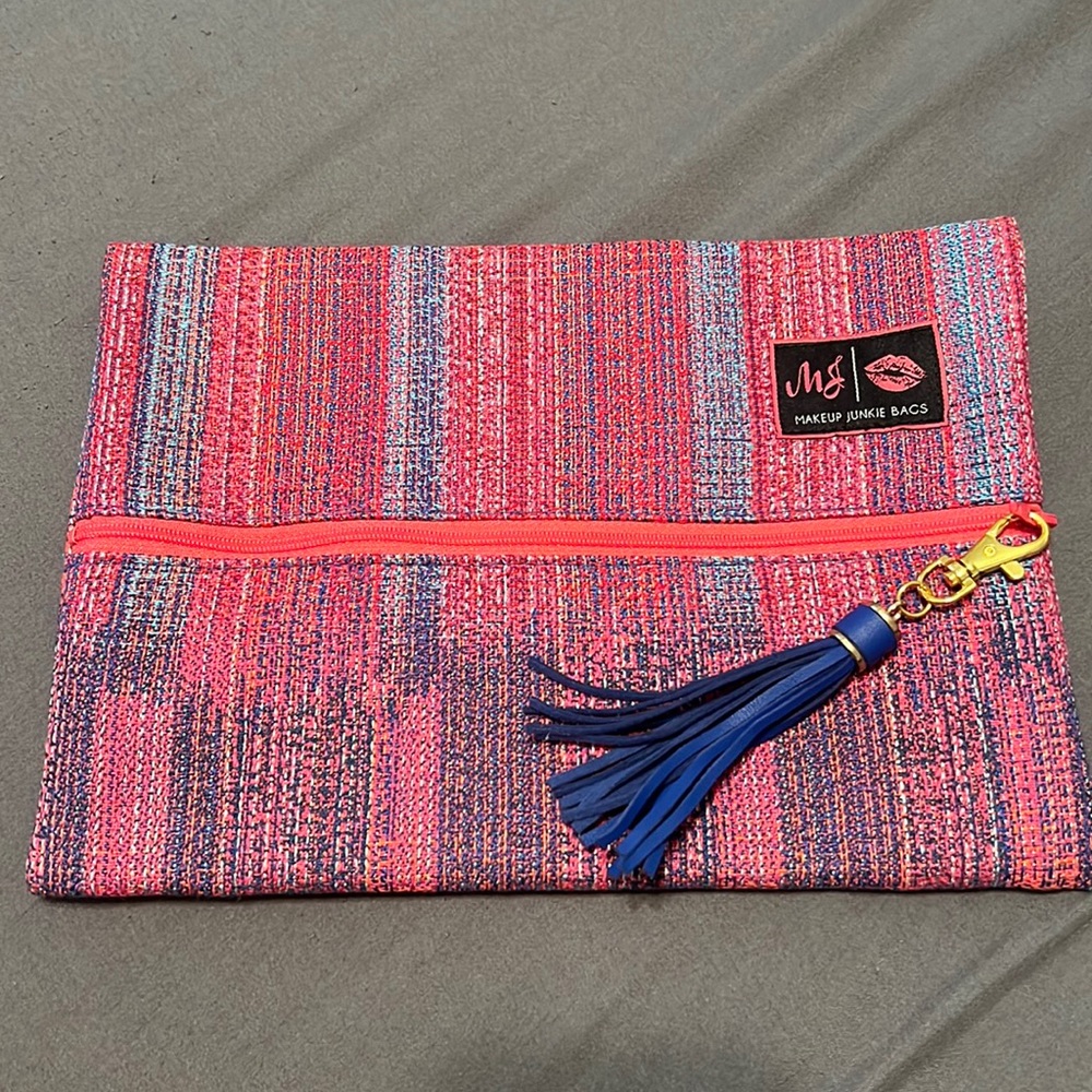 Makeup junkie medium size bag